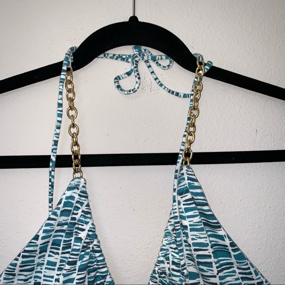 Express Chain Halter Top - Picture 2 of 7